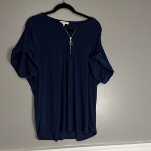 Chic Navy Blouse with Zipper Accent